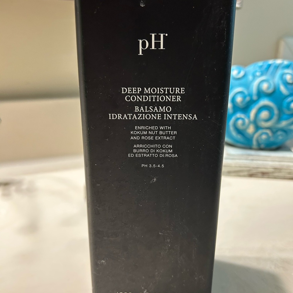 Lucy in the Sky Deep Moisture Conditioner - Black